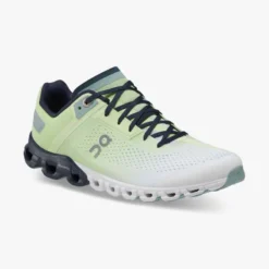 'On Running' Women's Cloudflow - Meadow / White -Shoes Shop 35.98685 cloudflow fw22 meadow white w g6 1024x1024@2x