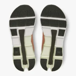 'On Running' Women's Cloudflyer 4 - Peach / Aloe -Shoes Shop 71.98669 cloudflyer 4 fw22 peach aloe w g3 1024x1024@2x